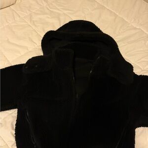 ALO FOXY SHERPA XS BLACK WITH HOOD